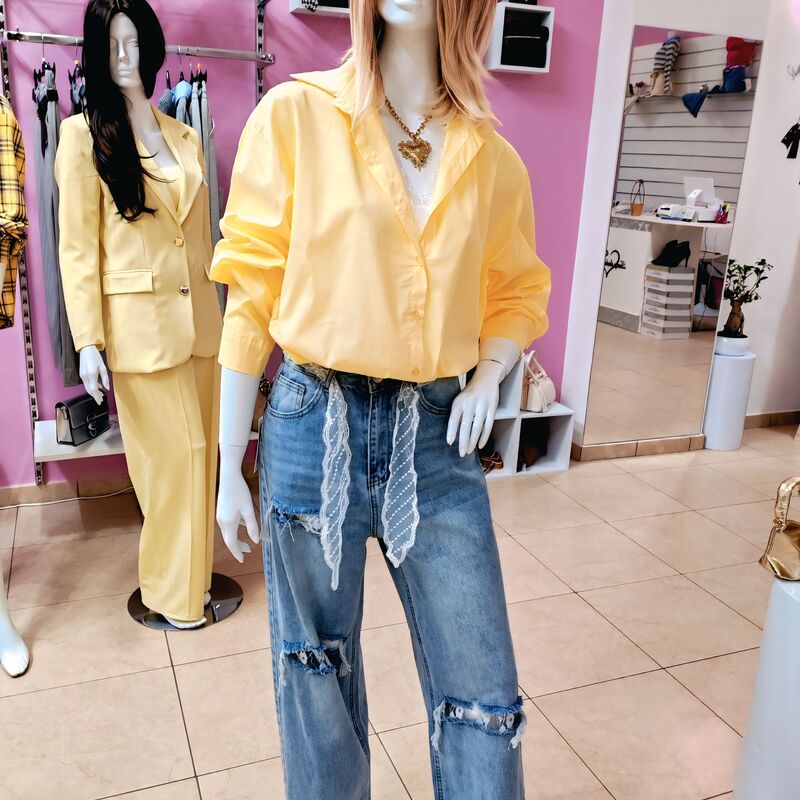 JEANS CON INSERTI IN PIZZO EURO 45
CAMICIA BALLON DISPONIBILE ANCHE CELESTE,ROSA.TG UNICA
PREZZO 20
